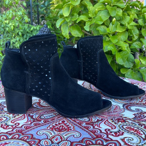 Gianni Bini Peep Toe Mono Black Suede Ankle Booties - Picture 8 of 16